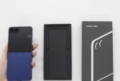 三星 Galaxy Z Flip7：握在掌心的 AI 旗舰