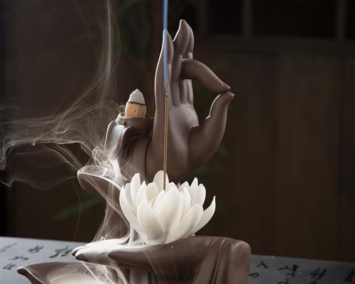 问道香炉禅意装饰的技巧是什么？如何打造美观的香炉？  第3张