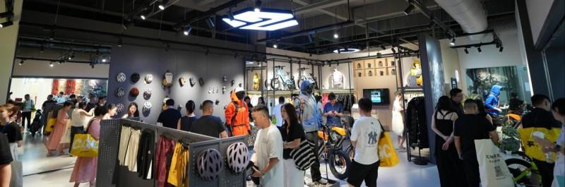 柏利迦&黑尊联名店惊艳亮相，解锁「户外出行」破局背后的新财富密码  第4张