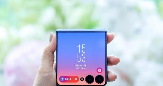 解锁 AI 新玩法 三星 Galaxy Z Flip7 带来升维的智能体验  第1张