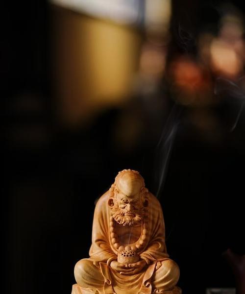 僧人问道木雕的摆放位置有什么讲究？如何正确摆放？  第3张